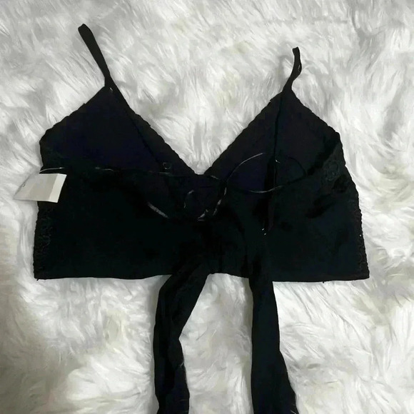 Aeropostale- NWT Lace Tie-Back Cropped Cami - Picture 3 of 5